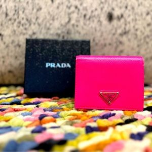 AUTHENTIC PRADA SMALL SAFFIANO WALLET IN NEON PINK